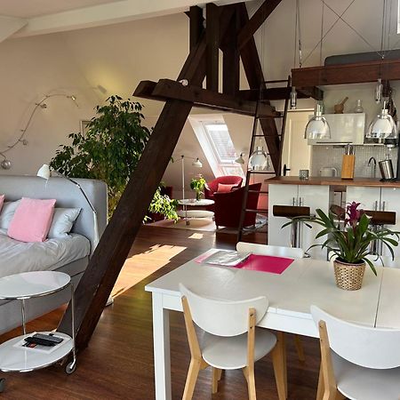 Dachstudio Im Geteviertel - Citynah เบรเมน ภายนอก รูปภาพ