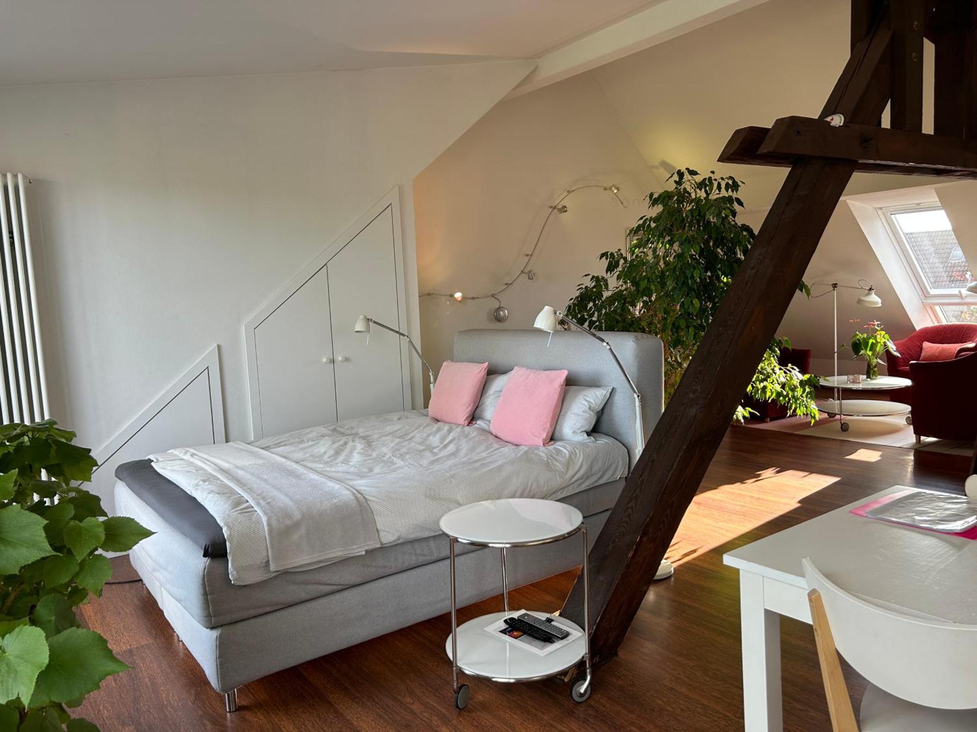 Dachstudio Im Geteviertel - Citynah เบรเมน ภายนอก รูปภาพ